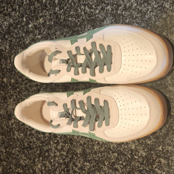 Men Onitsuka Tiger Shoes. Japan Purchased. - Picture 4 of 6